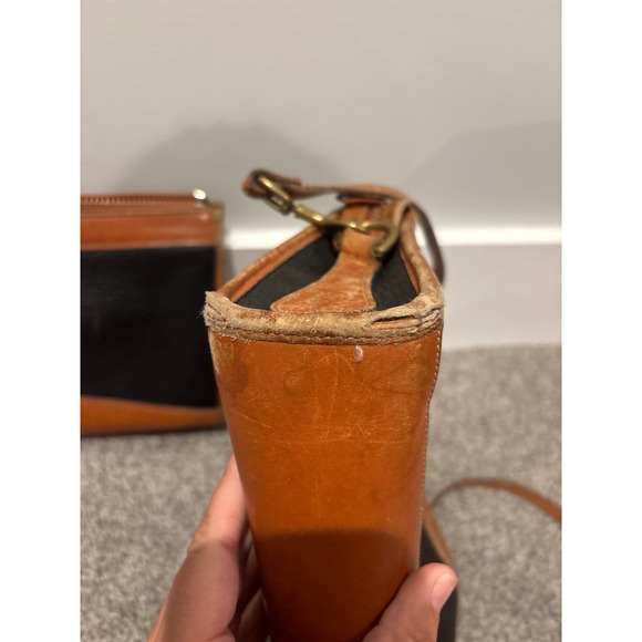 2 Vintage Dooney and Bourke TLC bags - Picture 3 of 7